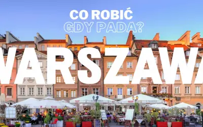 Co robić w Warszawie jak pada? Urokliwy rynek Starego Miasta z kawiarniami pod parasolami.